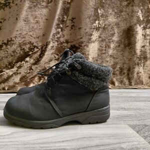TOE WARMERS WOMEN'S TREK BLACK WATERPROOF LACE UP BOOTS CANADA SIZE 6.5 WW
